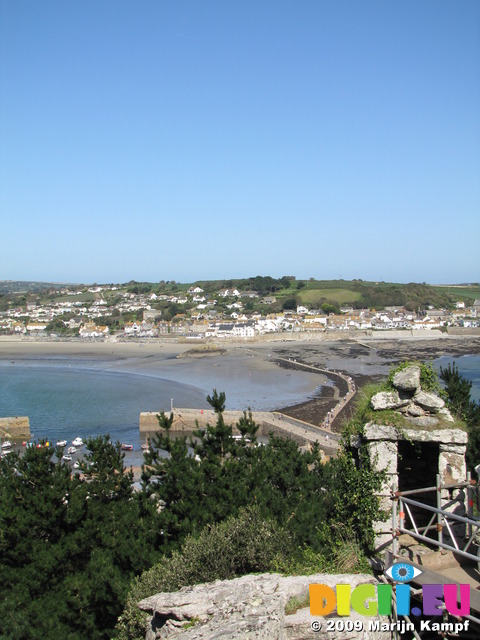 SX09114 Marazion from watchtower on St Michael's Mount